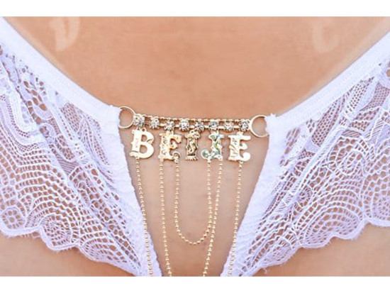 Calcinha com strass beije - Doce olhar