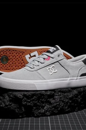 Tênis DC Shoes Anvil TX LA - Preto+Branco - Em estoque - Linha Premium Oferta especial 34 ao 43 unissex casual