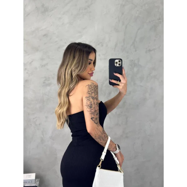 Vestido Midi Fenda Tomara que Caia Canelado - Elegância e ousadia unidas em uma peça! - Imagem 5