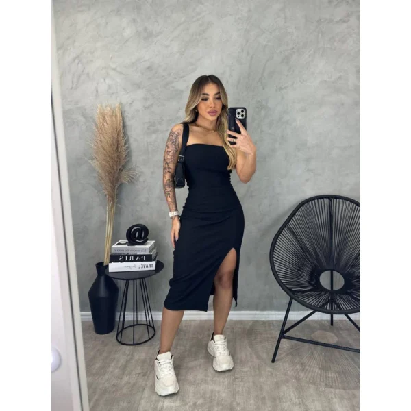 Vestido Midi Fenda Tomara que Caia Canelado - Elegância e ousadia unidas em uma peça! - Imagem 2